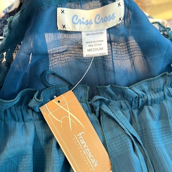 ⭐️NWT, Francesca’s Collection, Criss Cross, Eye-Catching Teal Textured Blouse, M - Picture 8 of 14